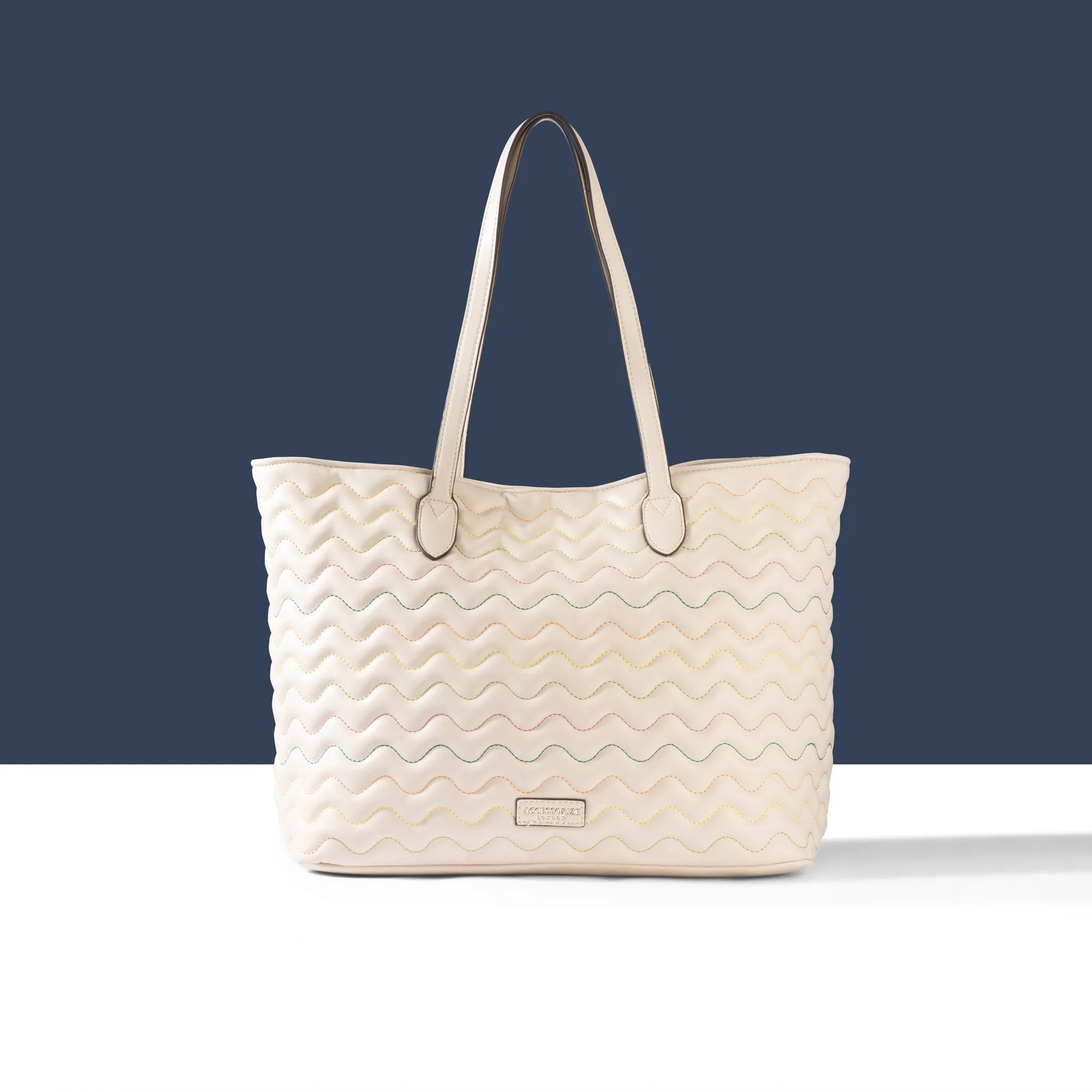 Accessorize London Women's Cream Wiggle Stitch Tote Bag