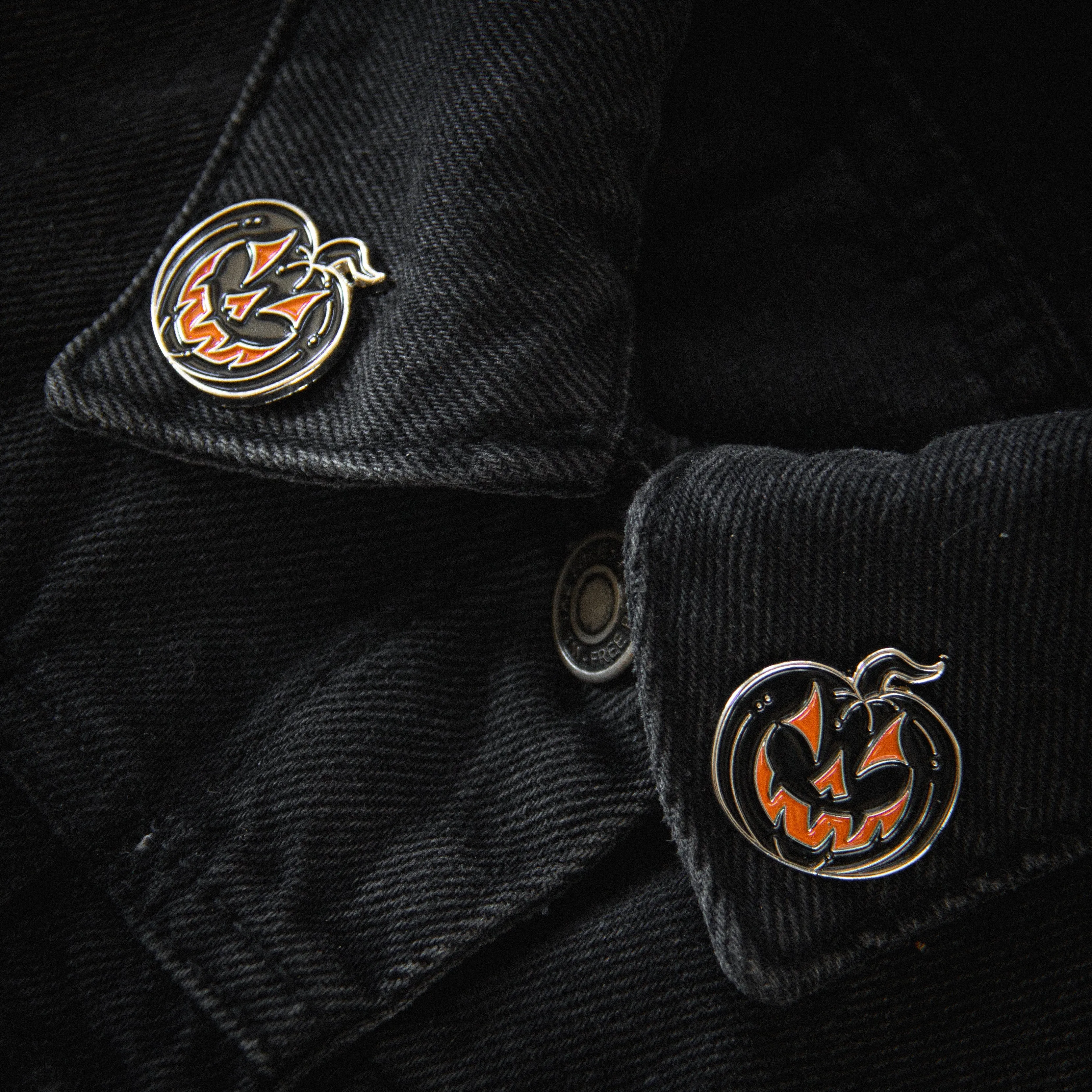 Jack-O-Lantern Collar Pin Set - Silver & Black by Ectogasm