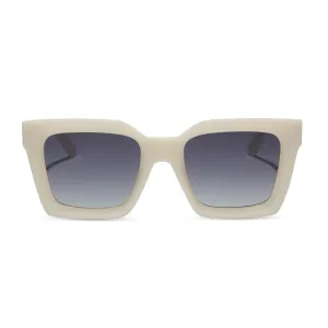 MADI NELSON - THE NAVY   MERINGUE   GREY GRADIENT   POLARIZED SUNGLASSES