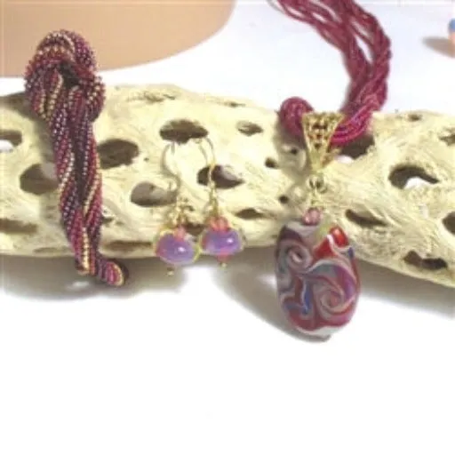 Maroon Designer Handmade Pendant Necklace Jewelry Set