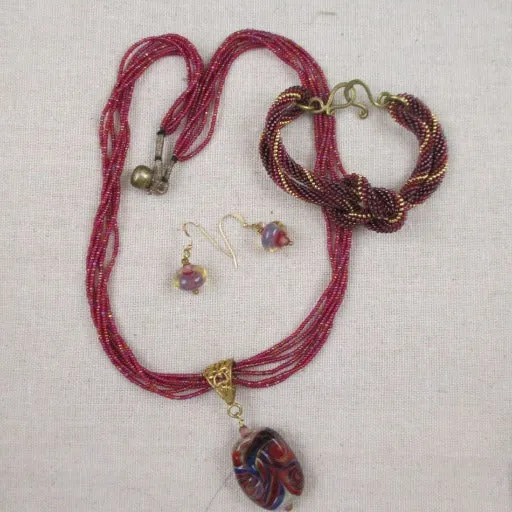 Maroon Designer Handmade Pendant Necklace Jewelry Set