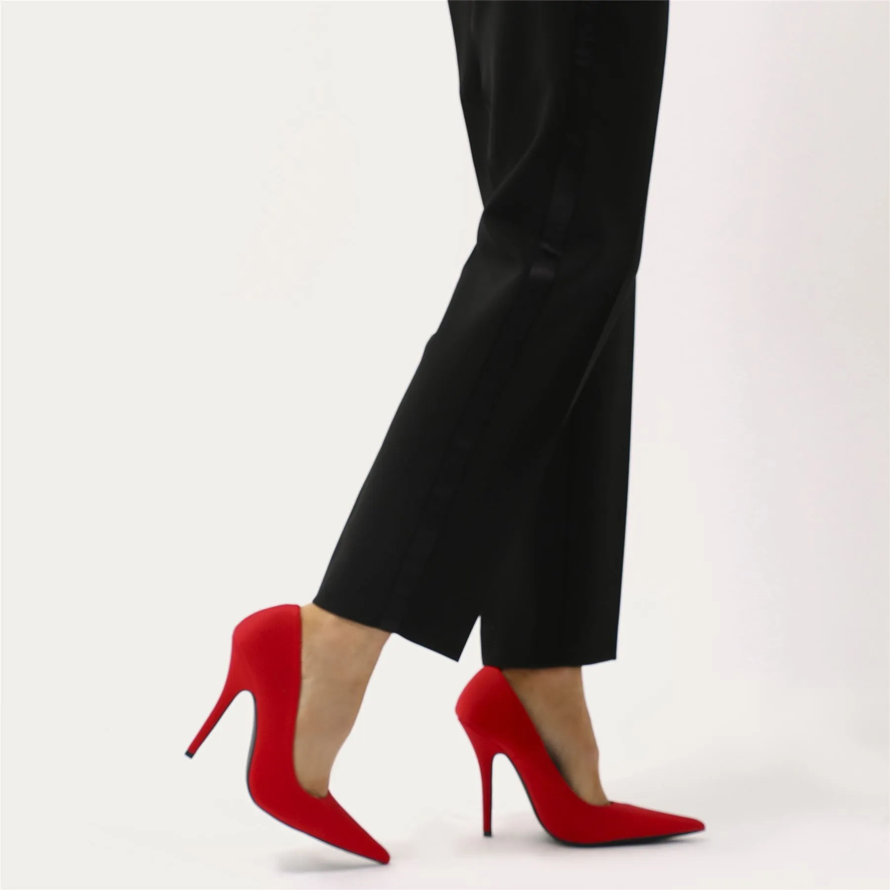 Tease Sharp Pointed Toe Court Heels in Red