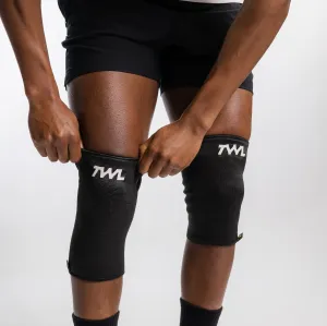 TWL - 4MM KNITTED KNEE SLEEVES - PAIR - BLACK/WHITE